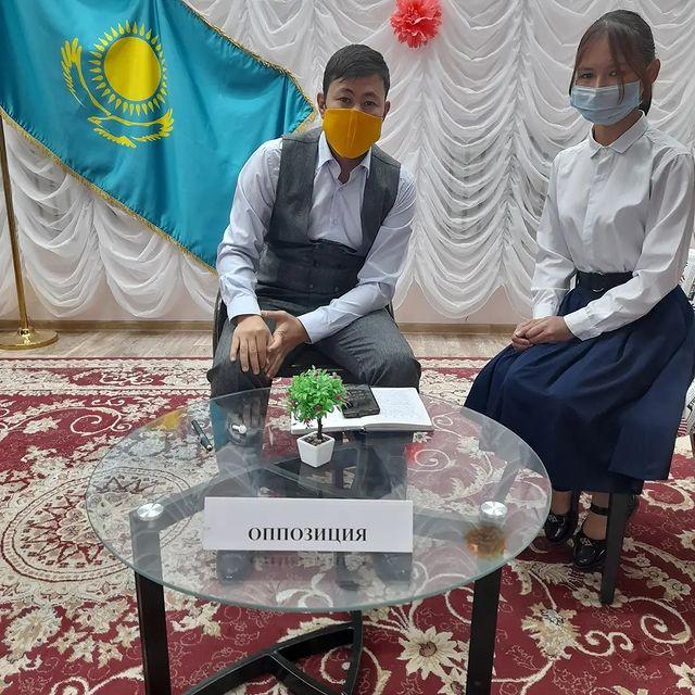 "Пікір сайыс - сөз додасы"