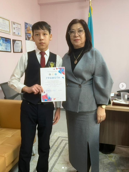 Жұмахмет Малика “Зерде” Республикалық конкурсының аудандық кезеңінің І дәрежелі дипломымен марапатталды.